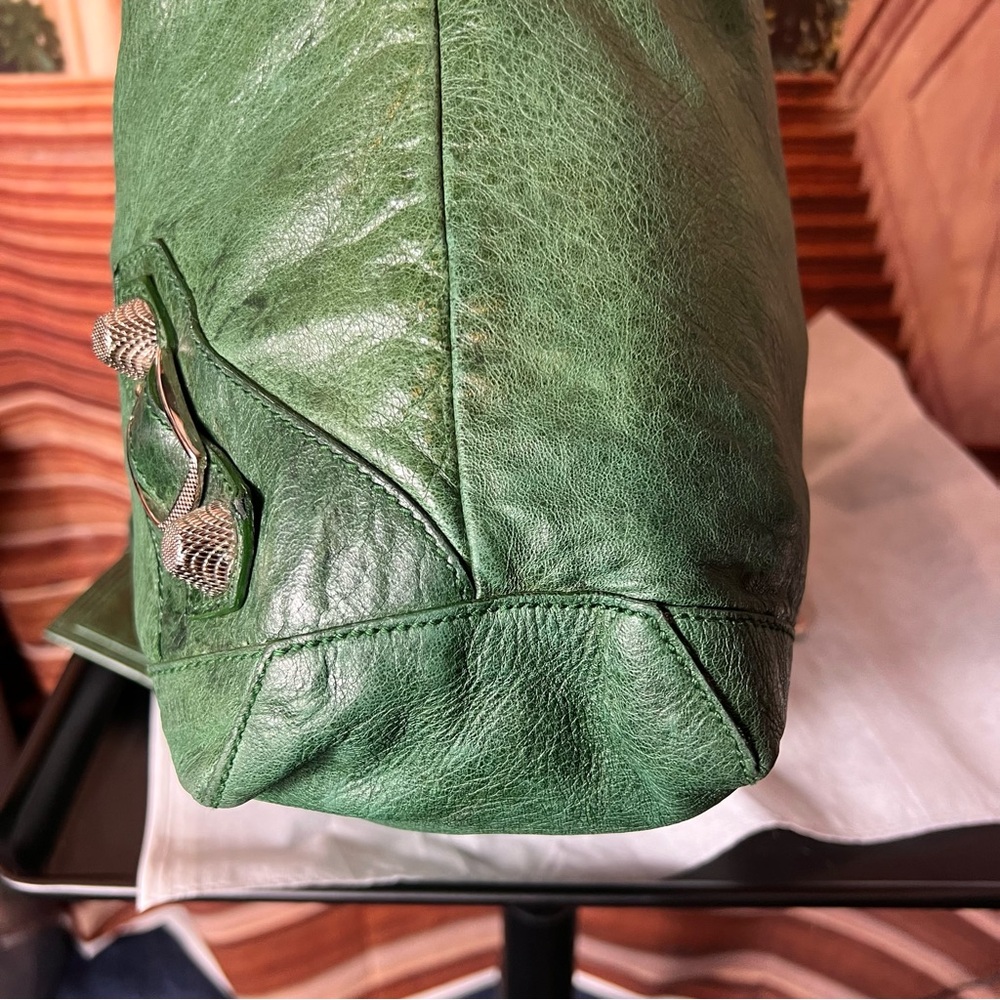 Balenciaga Motocross Classic Day Hobo Leather Bag, Authentic, Studded, Large 💚 - Picture 8 of 16